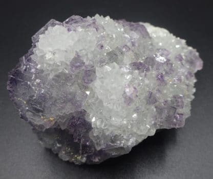 Fluorite violette à fantômes et quartz pyramidal, sud 3, Fontsante, Var.