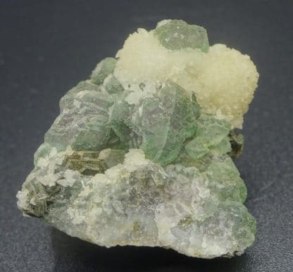 Pyrrhotine hexagonale sur Fluorite verte, Fontsante, Var.