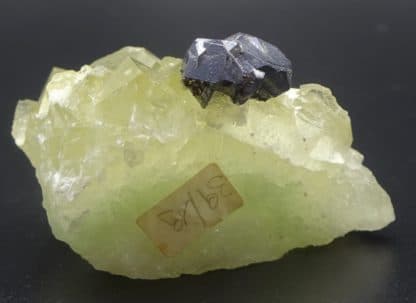 Galène maclée sur fluorite jaune, Fontsante, Var (83).