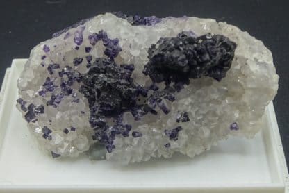 Fluorite violette sur Quartz, Saint-Augustin, Fontsante, Var.