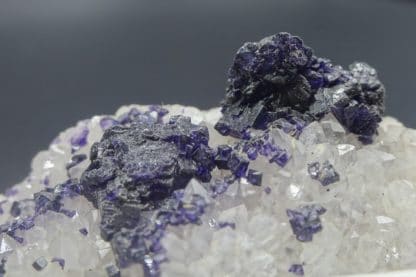 Fluorite violette "parquetée" sur Quartz, Saint-Augustin, Fontsante, Var.