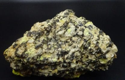 Sabugalite sur Phosphuranylite, mine de Margnac, Haute-Vienne (Limousin).