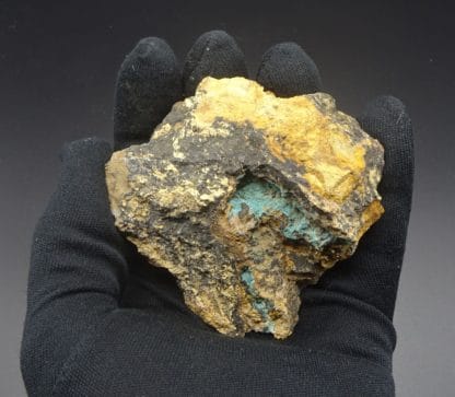 Aurichalcite, Chessy-Les-Mines, Rhône.