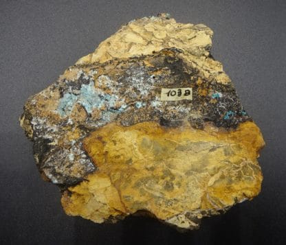 Aurichalcite, Chessy-Les-Mines, Rhône.