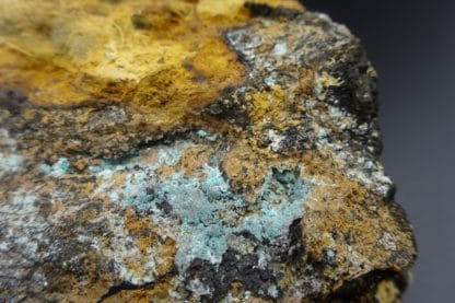 Aurichalcite, Chessy-Les-Mines, Rhône.