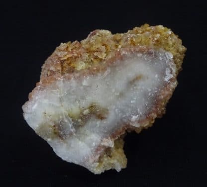 Quartz orangé, L’Argentolle, Saint-Prix, Saône-et-Loire (Morvan).