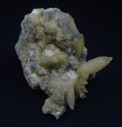 Calcite sur Quartz, carrière de Laguépie, Tarn-et-Garonne.