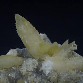 Calcite sur Quartz, carrière de Laguépie, Tarn-et-Garonne.