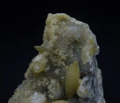 Calcite sur Quartz, carrière de Laguépie, Tarn-et-Garonne.