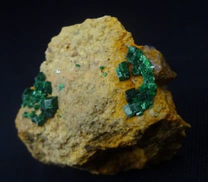 Torbernite, mine de Vénachat, Haute-Vienne, Limousin.