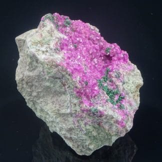 Cobaltocalcite, malachite, Kolwezi, Katanga, Congo.