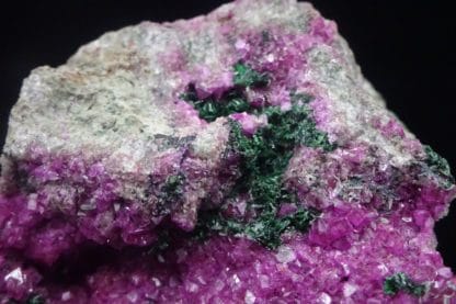 Cobaltocalcite, malachite, Kolwezi, Katanga, Congo.