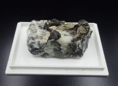 Argent natif sur calcite, Pribram, République Tchèque.