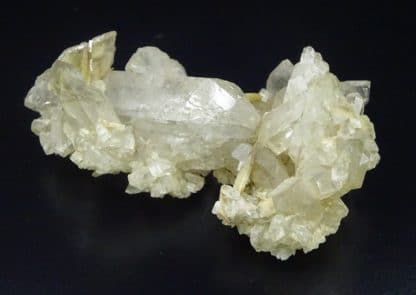 Titanite (sphène) sur quartz, Martigny, Valais, Suisse.