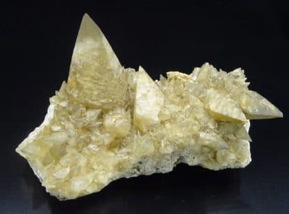 Calcite en scalénoèdres, Loverval - Couillet, Belgique.