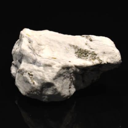 Hatchite, wallisite et réalgar, carrière de Lengenbach, Valais, Suisse.