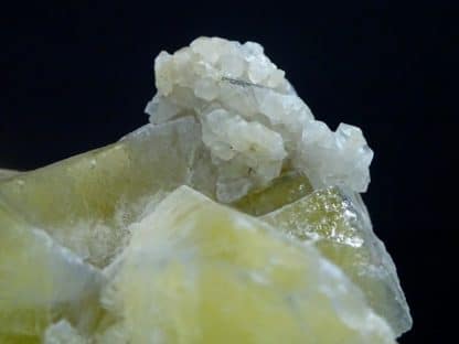 Witherite et Fluorite, Cave-in-Rock, Hardin Co., Illinois, USA.