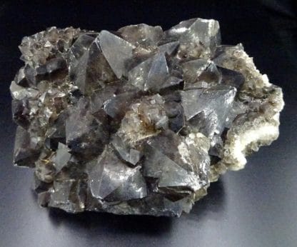 Quartz morion sur améthyste, Chaméane, Puy-de-Dôme, Auvergne.