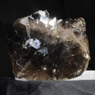 Quartz morion, L’Aiguille Verte, Chamonix, Massif du Mont-Blanc, Haute-Savoie.