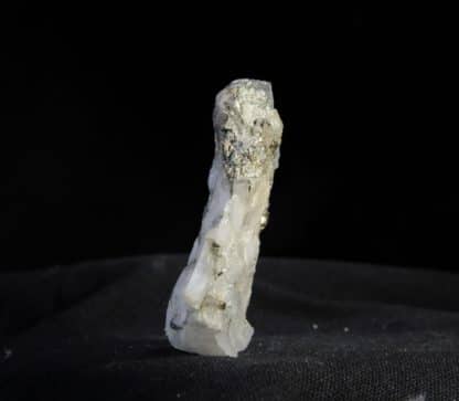 Bismuthinite et Pyrite sur Quartz, Meymac, Corrèze.