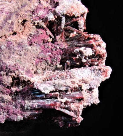 Erythrine, Mine de Bou-Azzer, Province de Ouarzazate, Maroc.