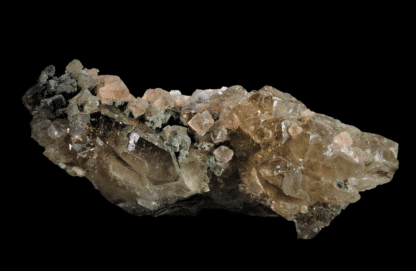 Fluorine rose sur quartz fumé, L’Aiguille Verte, Chamonix, Massif du Mont-Blanc, Haute-Savoie.