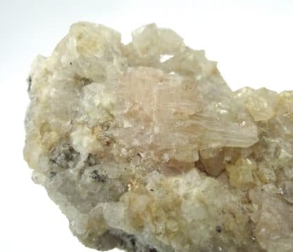 Cérusite sur quartz, Chanrion-en-Poule, Beaujolais, Rhône.