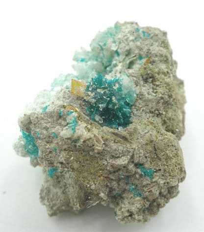 Dioptase et wulfénite, Mammoth-Saint Anthony Mine, Tiger, Arizona, USA.