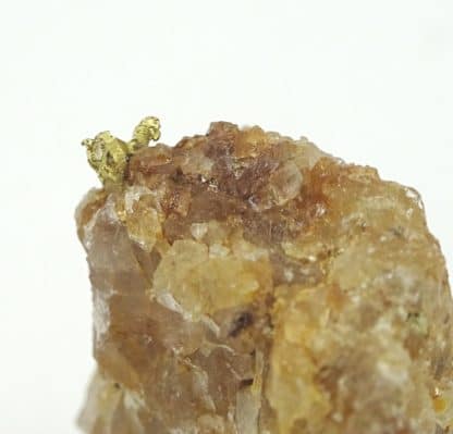 Or natif sur quartz, La Gardette, Villard-Notre-Dame, Oisans, Isère.