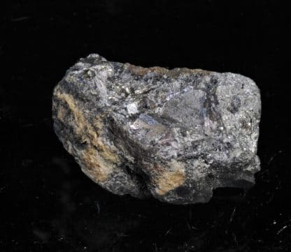 Antimoine natif, Valentinite, Stibine et Blende (Sphalérite), Les Chalanches, Allemont, Isère.