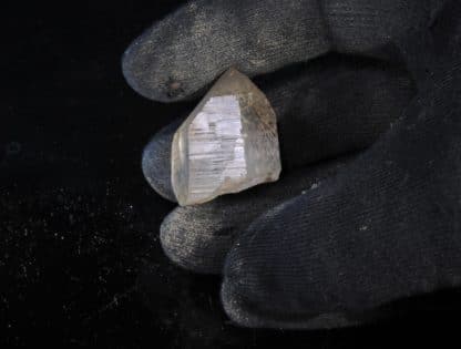 Quartz à inclusions de Ménéghinite, Entre Deux Roches, Massif de la Lauzière, Savoie.