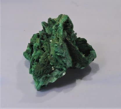 Torbernite en feuillets verts, Les Bois-Noirs, Saint-Priest-la-Prugne, Forez, Loire.