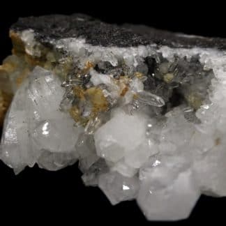 Dolomite sur quartz (xl), Estevelle, Pas-de-Calais, Hauts-de-France.