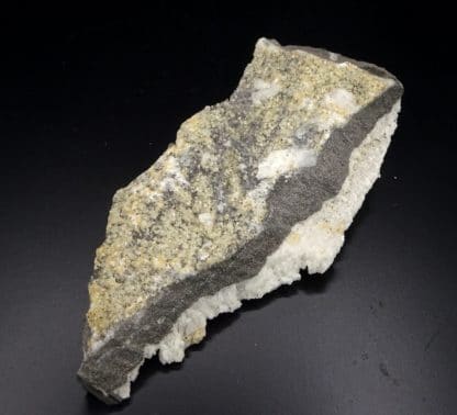 Dolomite sur quartz, Estevelles, Pas-de-Calais, Hauts-de-France.