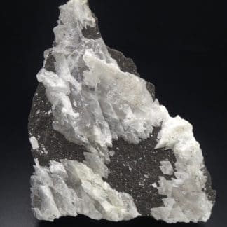 Calcite sur gangue, fosse 24, Estevelles, Pas-de-Calais.