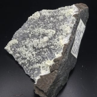 Dolomite sur quartz, Estevelles, Pas-de-Calais, Hauts-de-France.