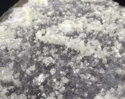 Dolomite sur quartz, Estevelles, Pas-de-Calais, Hauts-de-France.