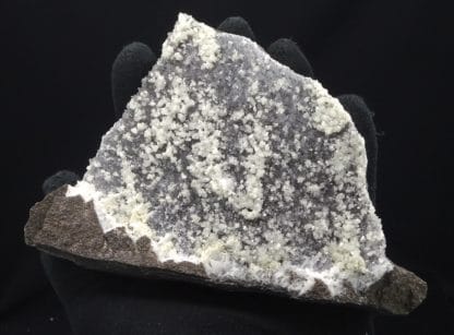 Dolomite sur quartz, Estevelles, Pas-de-Calais, Hauts-de-France.