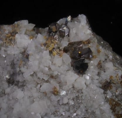 Blende (sphalérite) sur dolomie, Trèves, Gard.