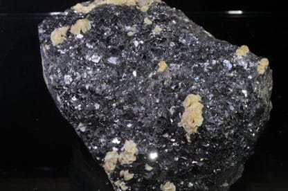 Sphalérite (blende) et sidérite, Carrière du Rivet, Peyrebrune, Tarn.