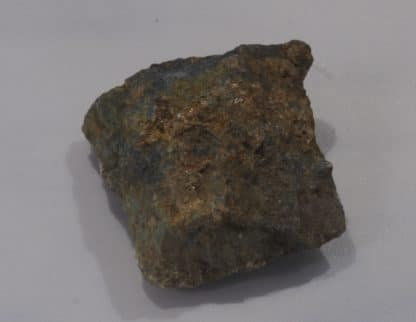 Stibine et Chalcopyrite dans du Quartz, Nades, Allier.