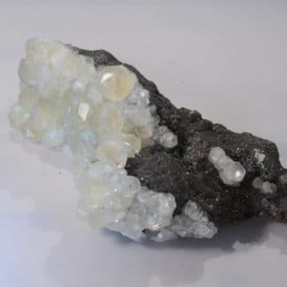 Calcite sur Sphalérite (blende), Trèves, Gard.