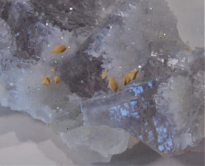 Calcite sur fluorine, Mine de Fontsante, Esterel, Var, Provence.