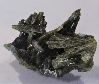 Epidote, Axinite et Quartz, Le Gendarme, Chamrousse, Belledonne, Isère.