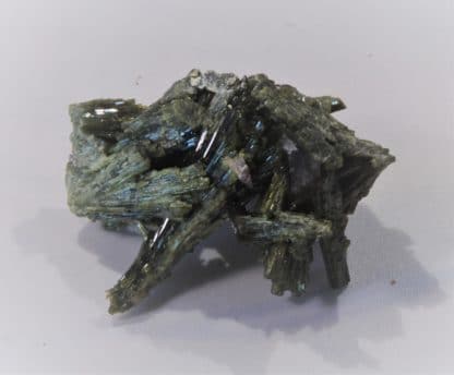 Epidote, Axinite et Quartz, Le Gendarme, Chamrousse, Belledonne, Isère.