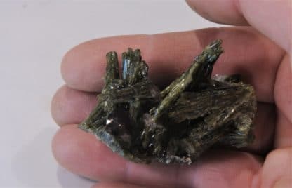 Epidote, Axinite et Quartz, Le Gendarme, Chamrousse, Belledonne, Isère.