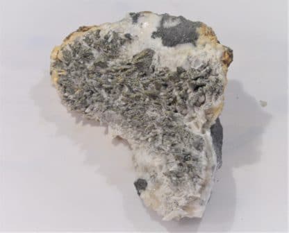 Pyrite sur Calcite, Glageon, Avesnois, Nord, Hauts-de-France.