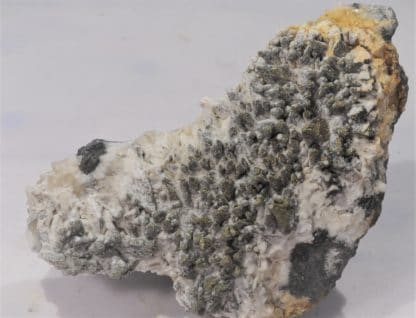 Pyrite sur Calcite, Glageon, Avesnois, Nord, Hauts-de-France.