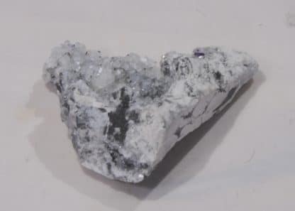 Fluorine et Pyrite sur Calcite, Glageon, Nord, Hauts-de-France.