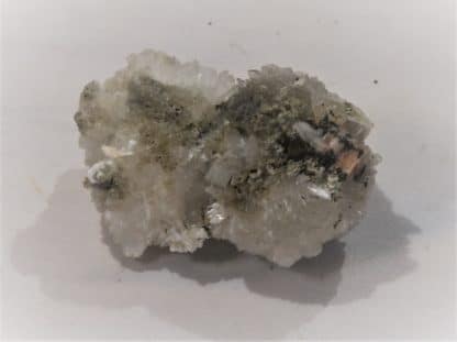 Natrolite, Puy de Marmant, Veyre-Monton, Puy-de-Dôme, Auvergne.